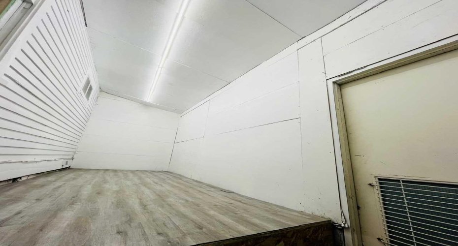 109 14 Street, Calgary, Alberta T2N 1Z6, ,Commercial,For Lease,14,A2180833