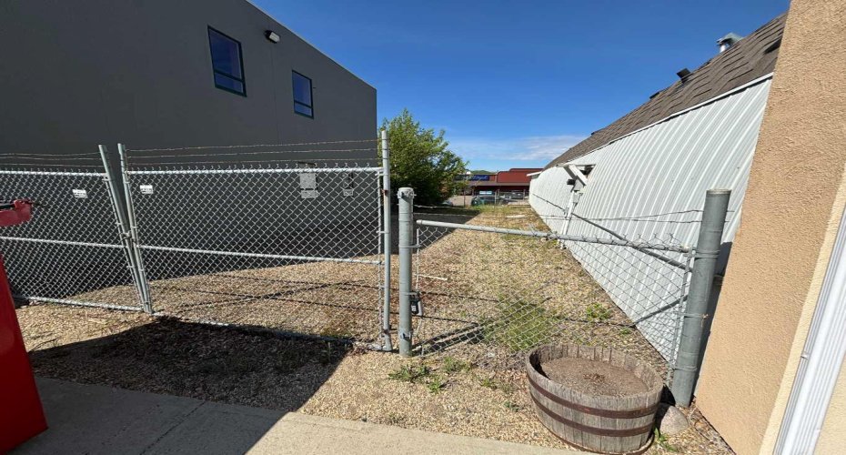 9608 96 Street, Peace River, Alberta T8S 1S4, ,Commercial,For Sale,96,A2182088