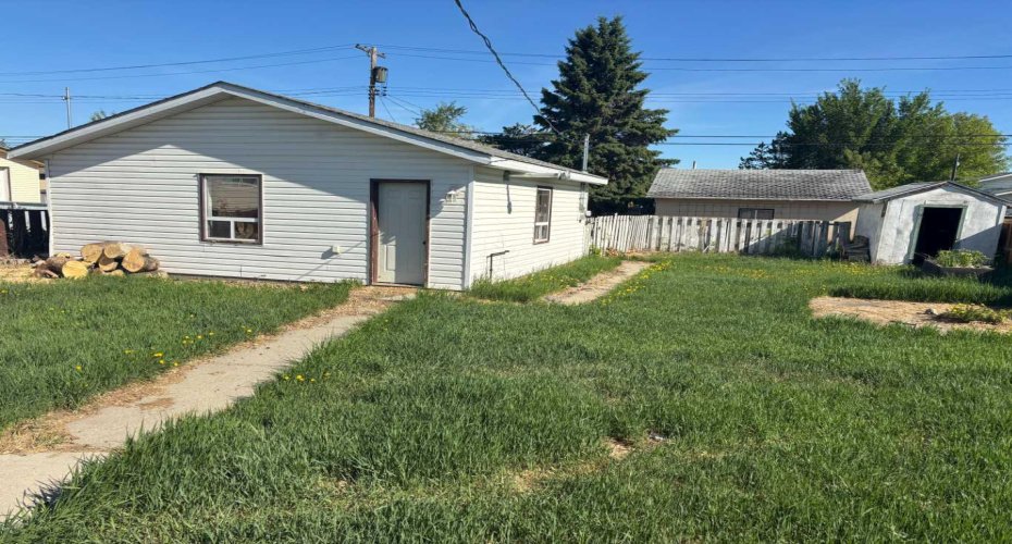 9518 85 Avenue, Peace River, Alberta T8S 1G3, 1 Bedroom Bedrooms, ,1 BathroomBathrooms,Residential,For Sale,85,A2182098