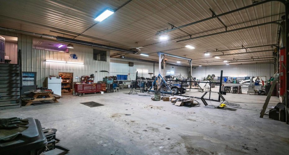 47017 21 Highway, Rural Camrose County, Alberta T4V 2M9, ,Commercial,For Sale,21,A2182582