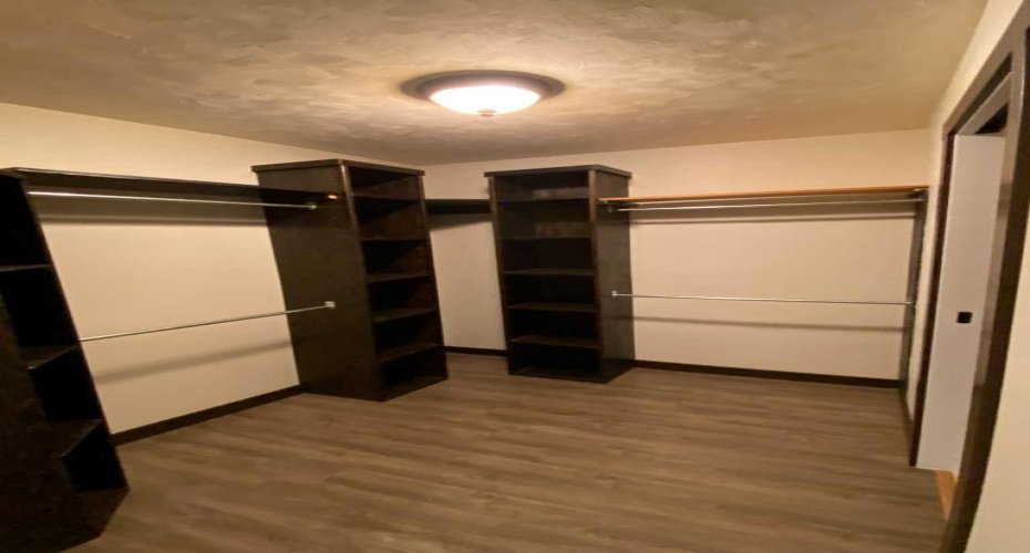 165 Centre Street, Tilley, Alberta T0J 3K0, 4 Bedrooms Bedrooms, ,3 BathroomsBathrooms,Residential,For Sale,Centre,A2183480