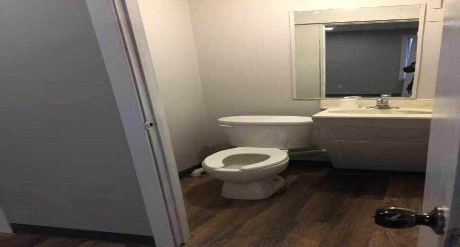 106 Broadway Avenue, Redcliff, Alberta T0J 2P0, ,Commercial,For Sale,Broadway,A2184196