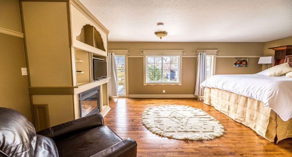 360 4 Street, Drumheller, Alberta T0J0Y3, ,Commercial,For Sale,4,A2183779