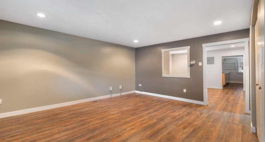 10131 102 Avenue, Grande Prairie, Alberta T8V 0Z9, ,Commercial,For Sale,102,A2182522