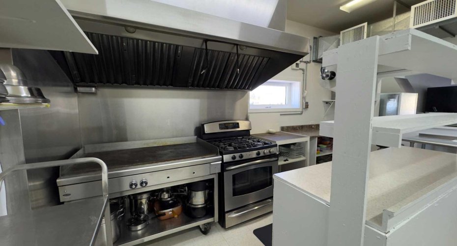 4905 50 Avenue, Consort, Alberta T0C1B0, ,Commercial,For Sale,Patti's Place,50,A2185756