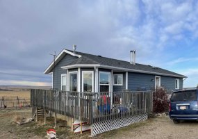 122061A 501 Highway, Milk River, Alberta T0K 1M0, 3 Bedrooms Bedrooms, ,1 BathroomBathrooms,Residential,For Sale,501,A2181079
