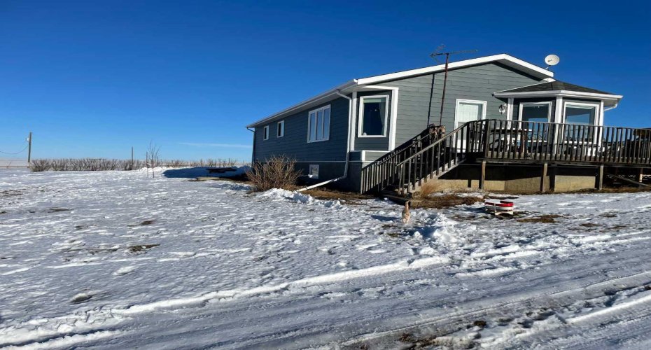 122061A 501 Highway, Milk River, Alberta T0K 1M0, 3 Bedrooms Bedrooms, ,1 BathroomBathrooms,Residential,For Sale,501,A2181079