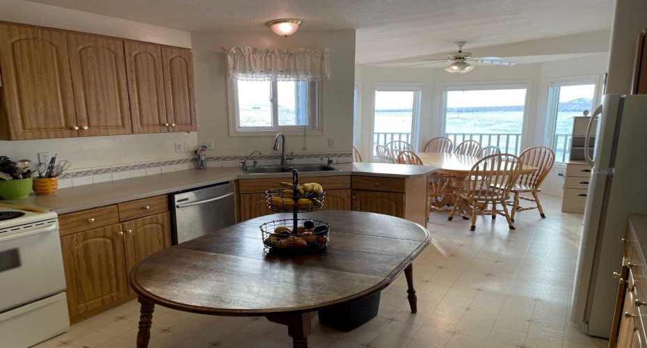 122061A 501 Highway, Milk River, Alberta T0K 1M0, 3 Bedrooms Bedrooms, ,1 BathroomBathrooms,Residential,For Sale,501,A2181079