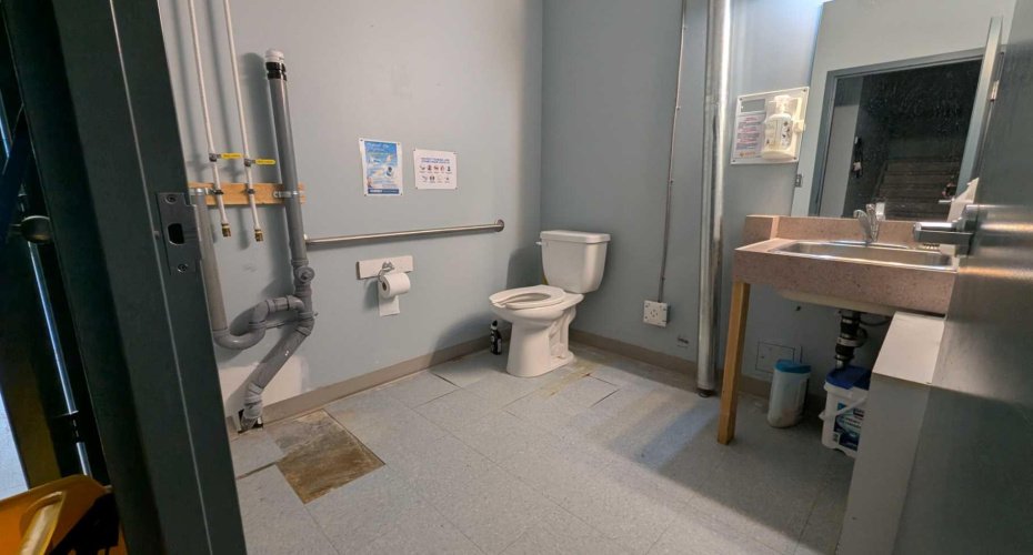 5712 48 Avenue, Camrose, Alberta T4V 0T6, ,Commercial,For Lease,48,A2170240