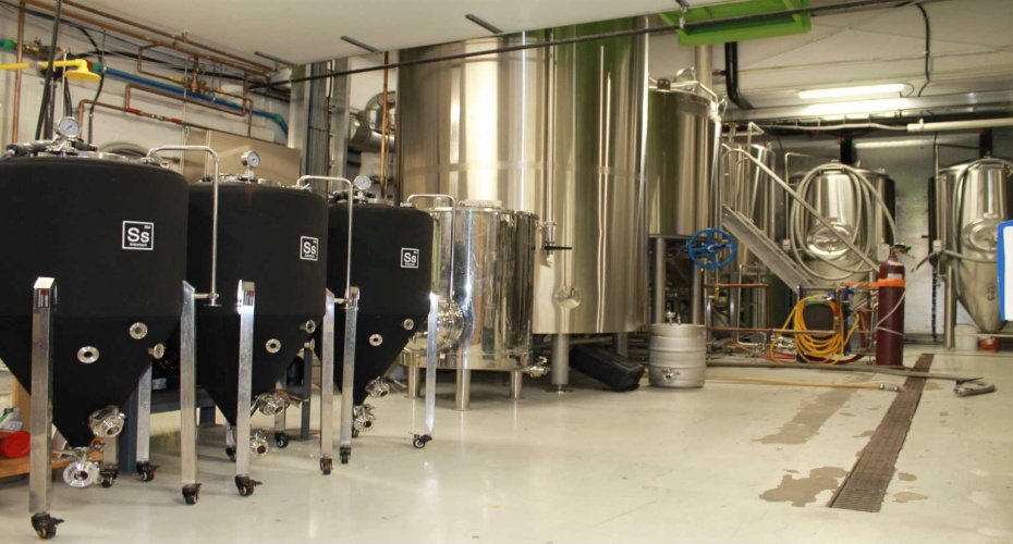 552 18 Street, Medicine Hat, Alberta T1A 8A7, ,Commercial,For Sale,18,A2187243