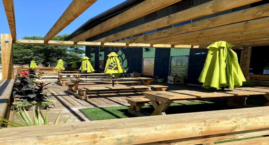 552 18 Street, Medicine Hat, Alberta T1A 8A7, ,Commercial,For Sale,18,A2187243