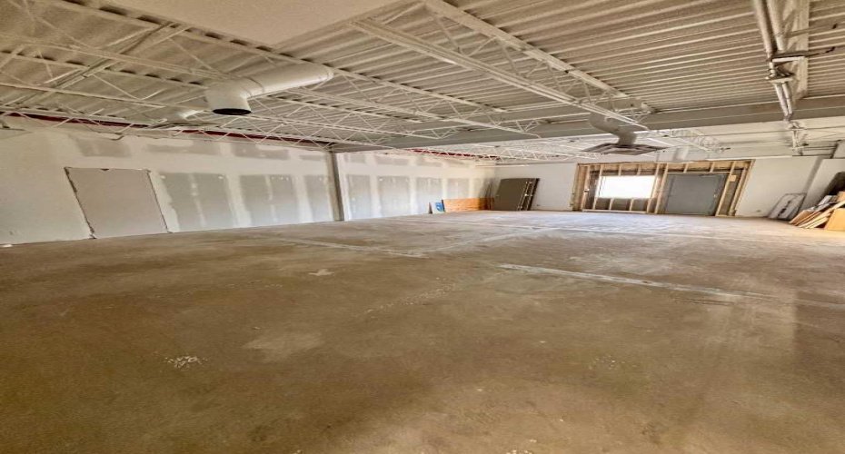 11402 100 Street, Grande Prairie, Alberta T8V 2N5, ,Commercial,For Lease,Aurora Plaza,100,A2187382