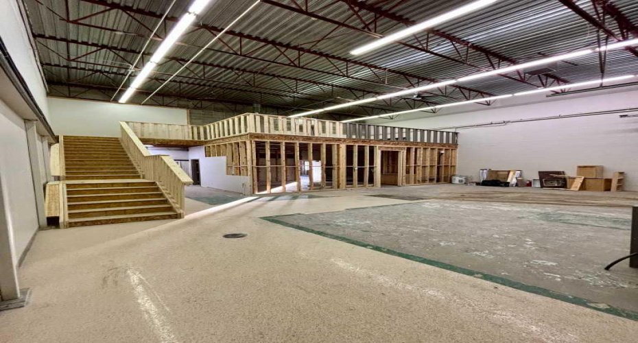 11402 100 Street, Grande Prairie, Alberta T8V 2N5, ,Commercial,For Lease,Aurora Plaza,100,A2187382