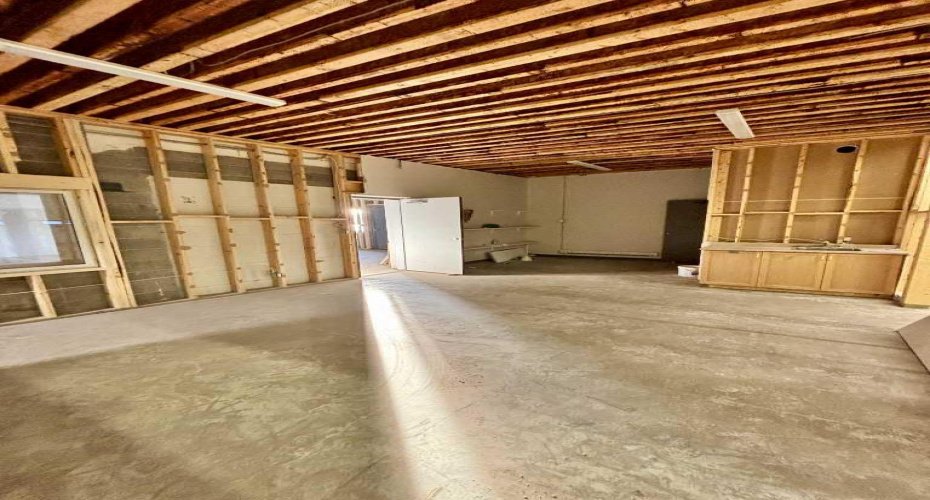 11402 100 Street, Grande Prairie, Alberta T8V 2N5, ,Commercial,For Lease,Aurora Plaza,100,A2187382