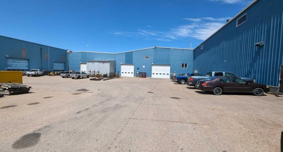 1496 Brier Park Crescent, Medicine Hat, Alberta T1C1T8, ,Commercial,For Sale,1496 Brier Park Cres NW,Brier Park,A2187337