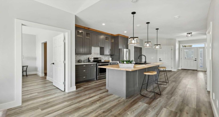 610 4 Avenue, Sundre, Alberta T0M 1X0, 2 Bedrooms Bedrooms, ,2 BathroomsBathrooms,Residential,For Sale,4,A2187770