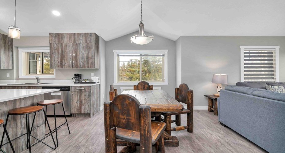 401 4 Street, Rural Cypress County, Alberta T0J 1C0, 2 Bedrooms Bedrooms, ,2 BathroomsBathrooms,Residential,For Sale,4,A2189281