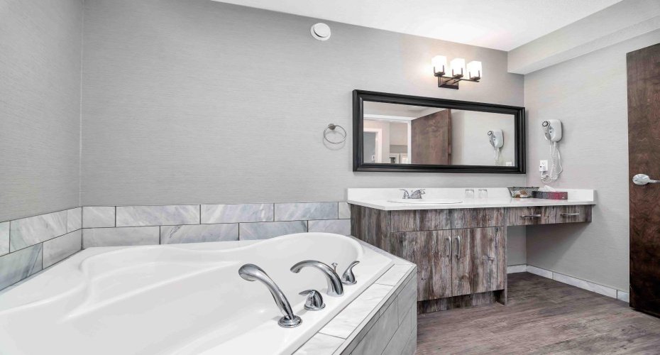 401 4 Street, Rural Cypress County, Alberta T0J 1C0, 2 Bedrooms Bedrooms, ,2 BathroomsBathrooms,Residential,For Sale,4,A2189281