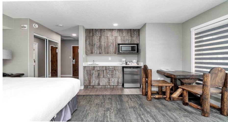 401 4 Street, Rural Cypress County, Alberta T0J 1C0, 2 Bedrooms Bedrooms, ,2 BathroomsBathrooms,Residential,For Sale,4,A2189281