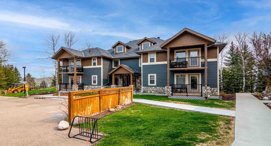 401 4 Street, Rural Cypress County, Alberta T0J 1C0, 2 Bedrooms Bedrooms, ,2 BathroomsBathrooms,Residential,For Sale,4,A2189281