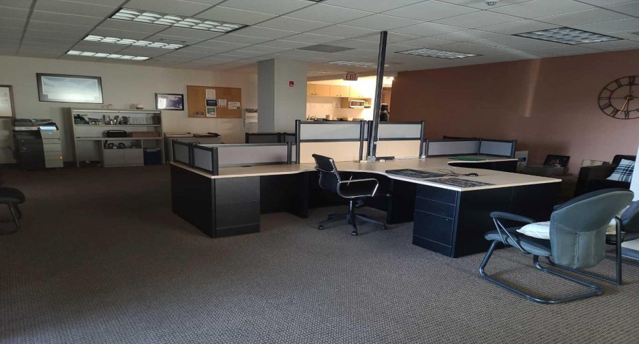 9510 100 Street, Peace River, Alberta T8S 1S1, ,Commercial,For Lease,100,A2189802