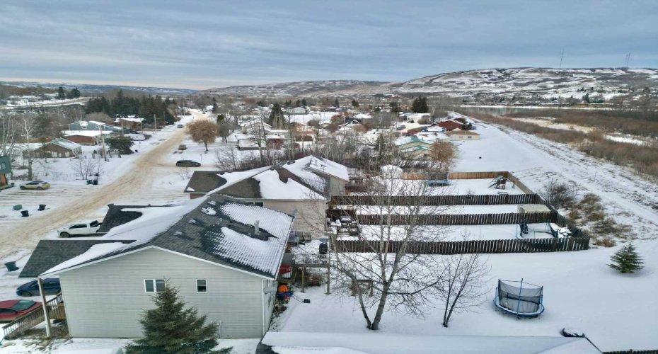 11304 91 Street, Peace River, Alberta T8S 1P7, 3 Bedrooms Bedrooms, ,2 BathroomsBathrooms,Residential,For Sale,91,A2190095