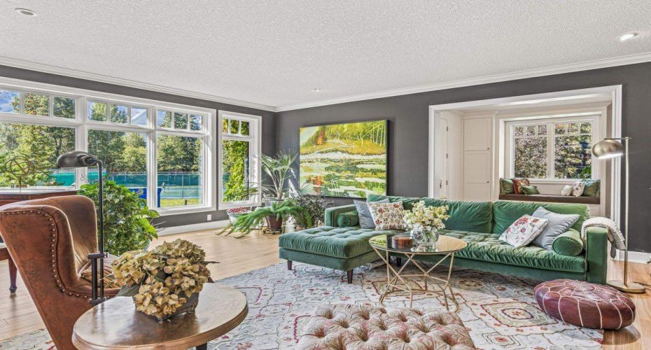 930 9 Street, Canmore, Alberta T1W1Z8, 8 Bedrooms Bedrooms, ,7 BathroomsBathrooms,Residential,For Sale,9,A2190010