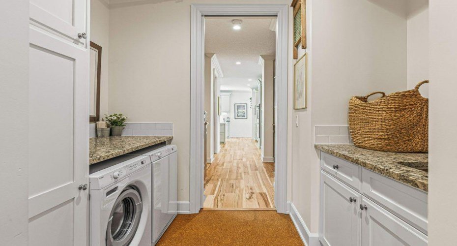 930 9 Street, Canmore, Alberta T1W1Z8, 8 Bedrooms Bedrooms, ,7 BathroomsBathrooms,Residential,For Sale,9,A2190010