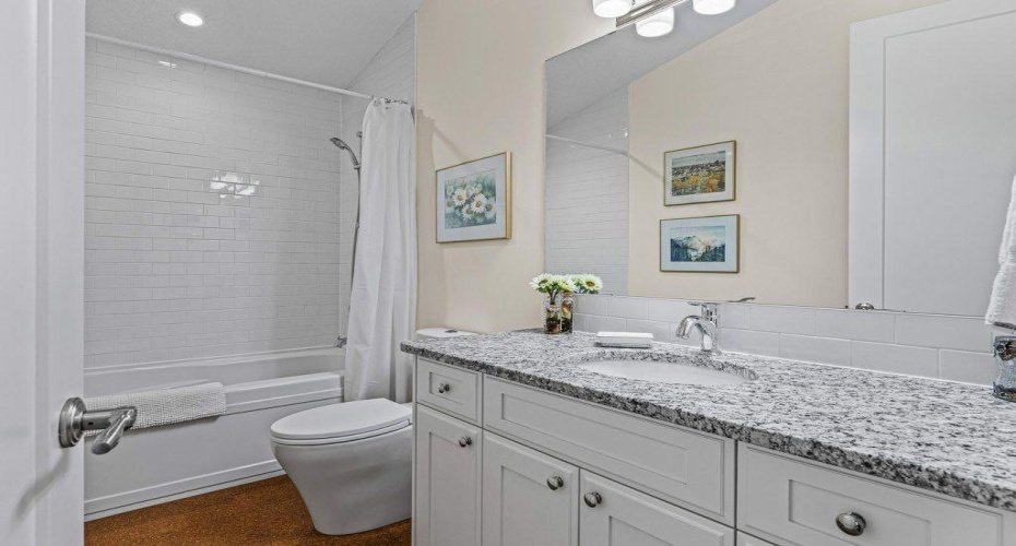 930 9 Street, Canmore, Alberta T1W1Z8, 8 Bedrooms Bedrooms, ,7 BathroomsBathrooms,Residential,For Sale,9,A2190010