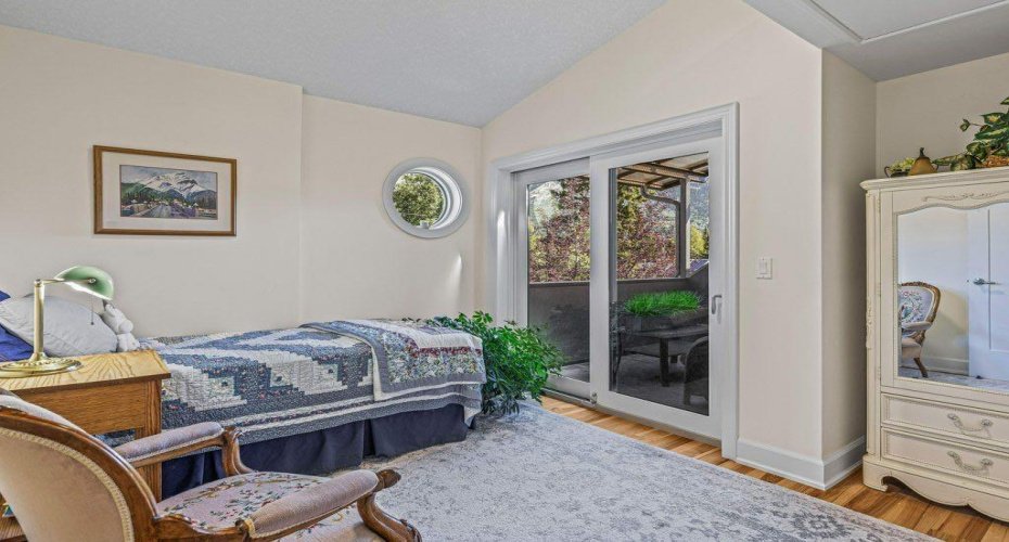 930 9 Street, Canmore, Alberta T1W1Z8, 8 Bedrooms Bedrooms, ,7 BathroomsBathrooms,Residential,For Sale,9,A2190010