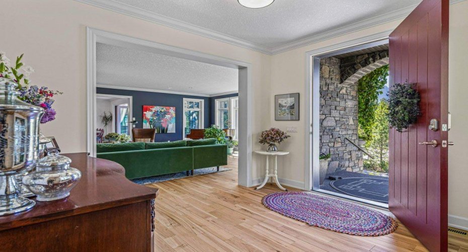 930 9 Street, Canmore, Alberta T1W1Z8, 8 Bedrooms Bedrooms, ,7 BathroomsBathrooms,Residential,For Sale,9,A2190010