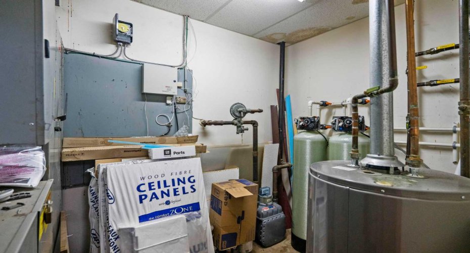 4726 65 Street, Camrose, Alberta T4V 4L4, ,Commercial,For Sale,65,A2153958