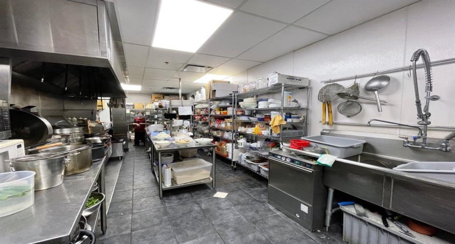 328 Centre Street, Calgary, Alberta T2G 4X6, ,Commercial,For Lease,Centre,A2191900