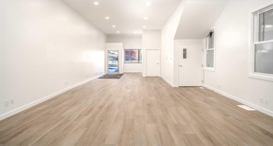 200A Centre Street, Calgary, Alberta T2G 2B6, ,Commercial,For Sale,Centre,A2194322