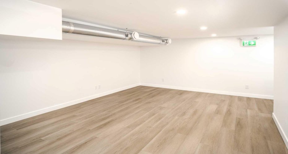 200A Centre Street, Calgary, Alberta T2G 2B6, ,Commercial,For Sale,Centre,A2194322