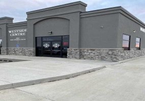 2882 Box Springs Boulevard, Medicine Hat, Alberta T1C 0C8, ,Commercial,For Lease,Box Springs,A2194825 2882 Box Springs Boulevard, Medicine Hat, Alberta T1C 0C8, ,Commercial,For Lease,Box Springs,A2194825