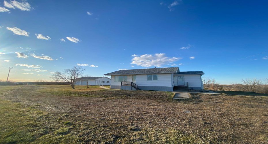 31303 range rd 143 Road, Rural Special Areas No. 2, Alberta T0J1P0, 3 Bedrooms Bedrooms, ,1 BathroomBathrooms,Residential,For Sale,range rd 143,A2196008