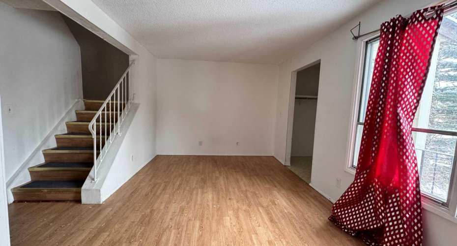 6551 Huntsbay Road, Calgary, Alberta T2K5R3, 3 Bedrooms Bedrooms, ,2 BathroomsBathrooms,Residential,For Sale,Huntsbay,A2196539