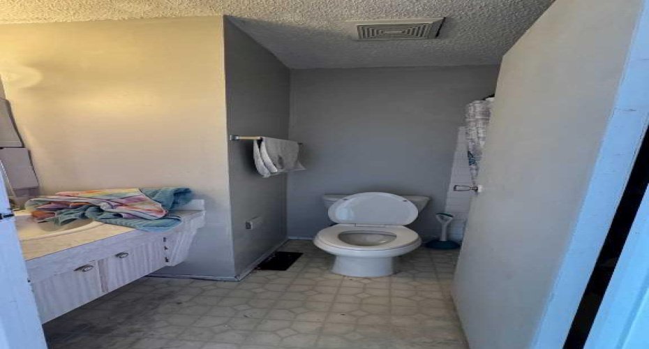 6551 Huntsbay Road, Calgary, Alberta T2K5R3, 3 Bedrooms Bedrooms, ,2 BathroomsBathrooms,Residential,For Sale,Huntsbay,A2196539