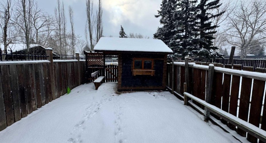 6551 Huntsbay Road, Calgary, Alberta T2K5R3, 3 Bedrooms Bedrooms, ,2 BathroomsBathrooms,Residential,For Sale,Huntsbay,A2196539