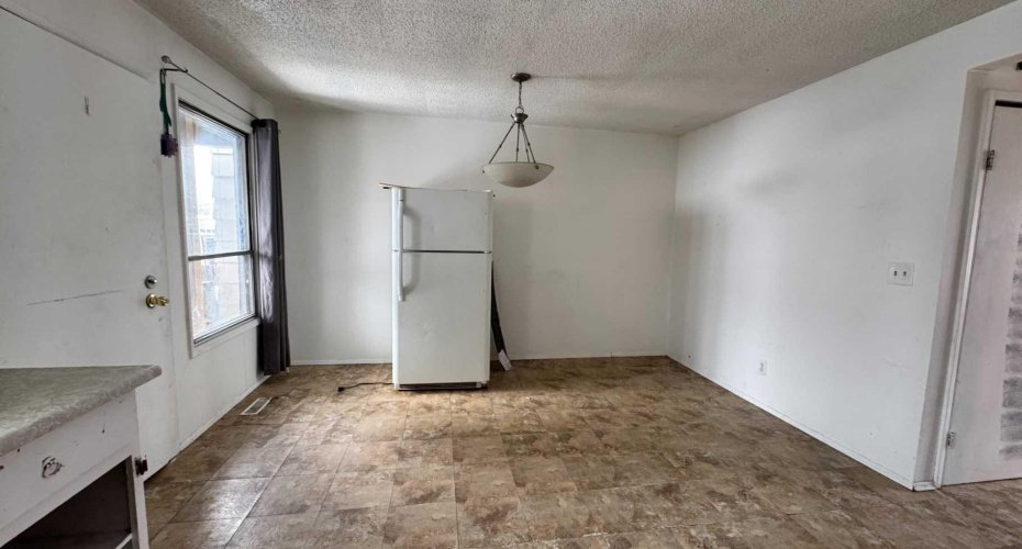 6551 Huntsbay Road, Calgary, Alberta T2K5R3, 3 Bedrooms Bedrooms, ,2 BathroomsBathrooms,Residential,For Sale,Huntsbay,A2196539