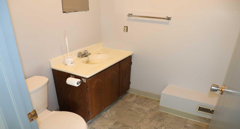 410 68 Street, Edson, Alberta T7E 1M7, ,Commercial,For Sale,68 Street,A2160163