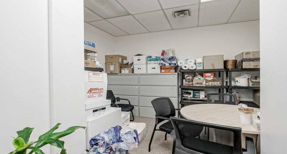 1725 30 Avenue, Calgary, Alberta T2E 7P6, ,Commercial,For Lease,30,A2196917