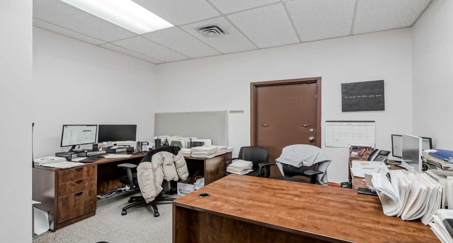 1725 30 Avenue, Calgary, Alberta T2E 7P6, ,Commercial,For Lease,30,A2196917