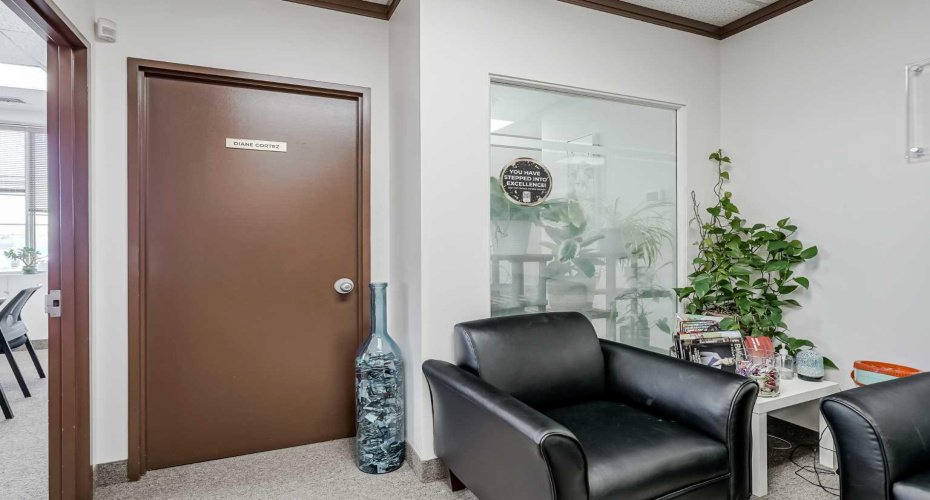 1725 30 Avenue, Calgary, Alberta T2E 7P6, ,Commercial,For Lease,30,A2196917