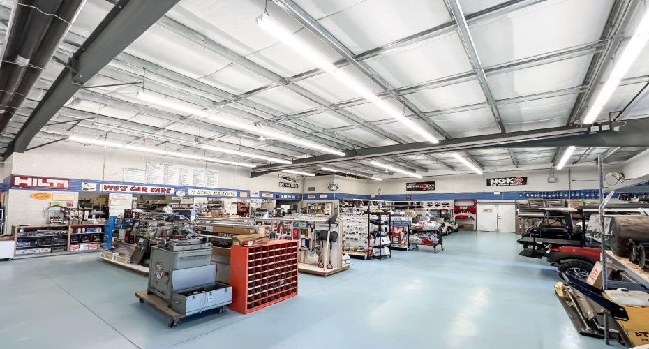 942 Main Street, Falher, Alberta T0H 1M0, ,Commercial,For Sale,Vic's Car Care,Main,A2143488