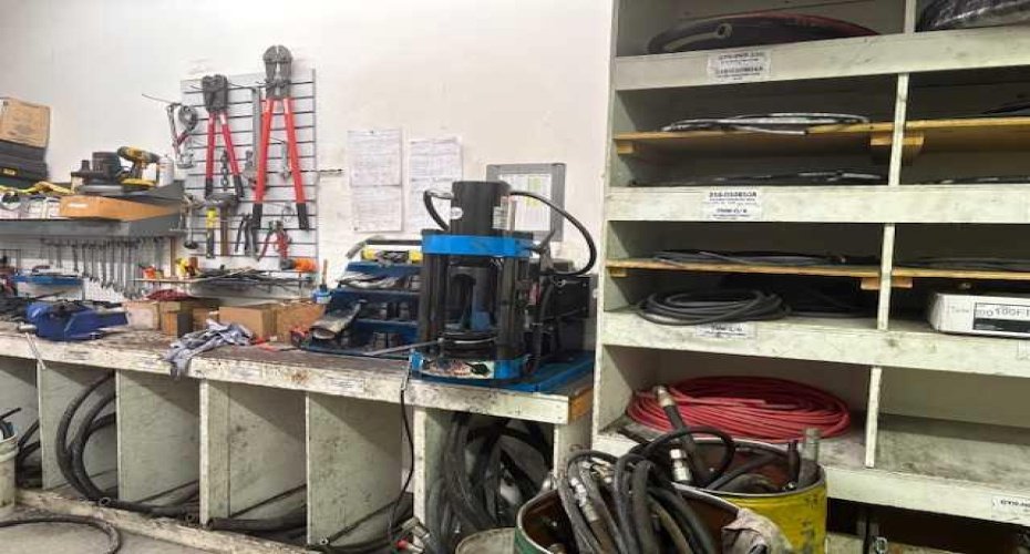 4624 47 Street, Hardisty, Alberta T0B1V0, ,Commercial,For Sale,Comrades Parts and Accessories,47,A2197745