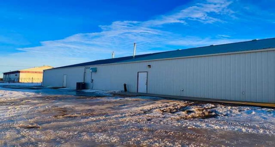 4624 47 Street, Hardisty, Alberta T0B1V0, ,Commercial,For Sale,Comrades Parts and Accessories,47,A2197745