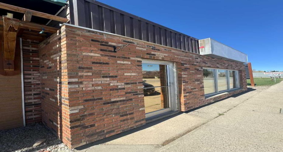 116 Centre Street, Sundre, Alberta T0M1X0, ,Commercial,For Sale,Centre,A2196505