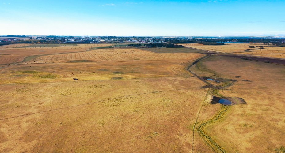 6360 C & E Trail, Innisfail, Alberta T4G 0G9, ,Land,For Sale,C & E,A2006131